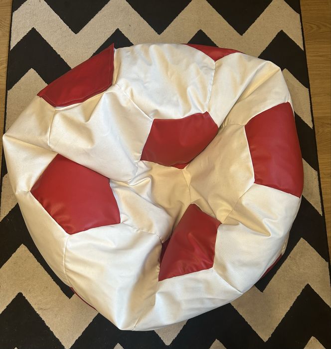 Pufa do siedzenia ,,Piłka’’