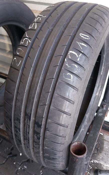 205/55/16 Dunlop Sport BluResponse 91V