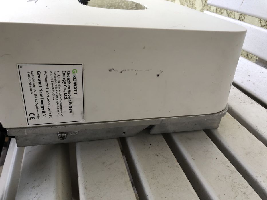 Однофазний сонячний інвертор Growatt 600 W