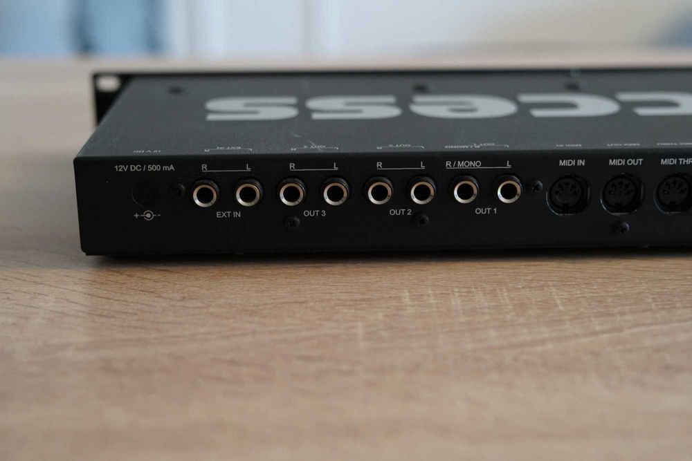 Access Virus Rack XL (Access Virus C rack) syntezator virtual analog