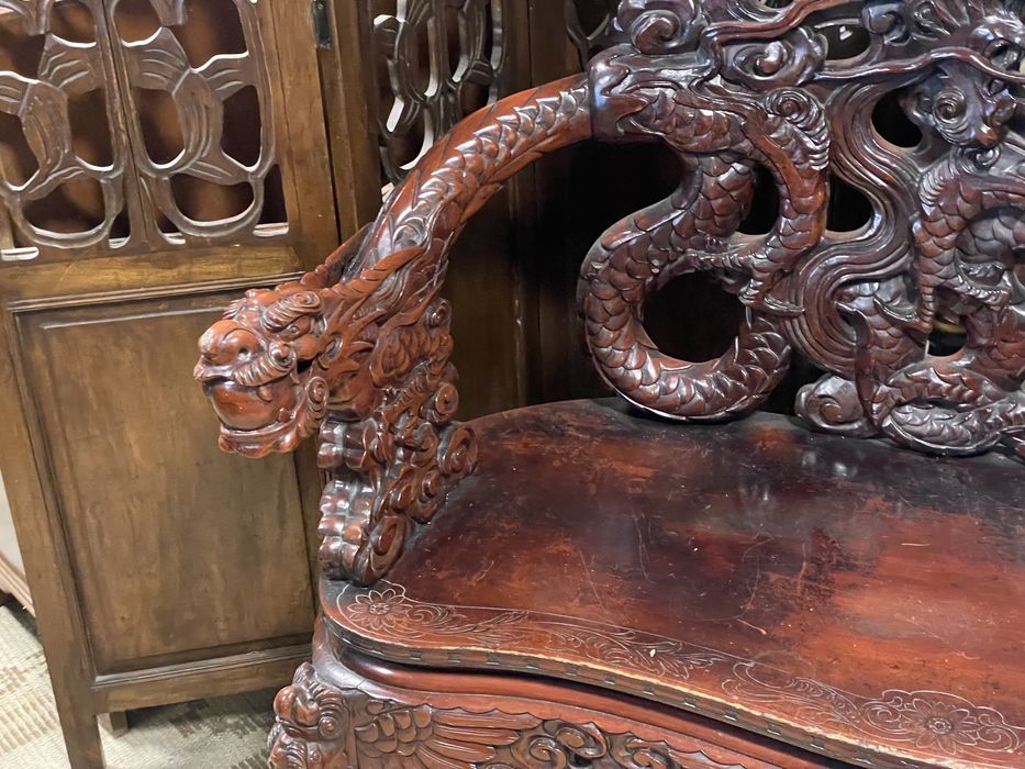 Banco chines com dragao