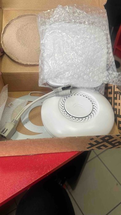 Точка доступу MikroTik cAP (RBcAP2nD)