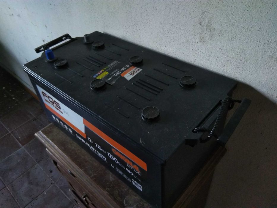 Bateria NOVA camião máquinas etc.