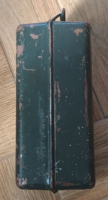 Stara apteczka samochodowa komplet