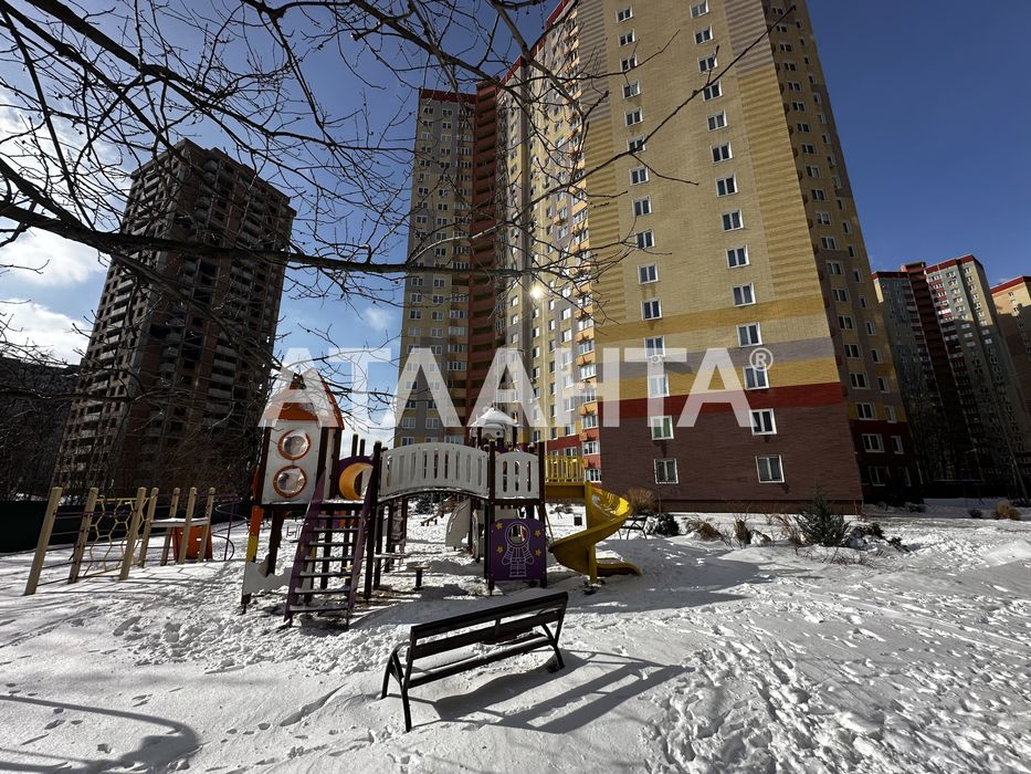 1к.кв в ЖК Еврика біля метро Іподром  Будинок здан!