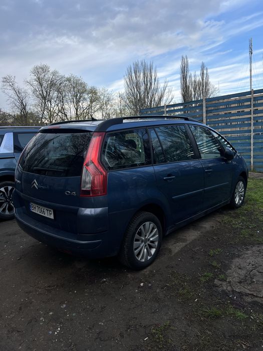 Сімейний авто Citroen C4 grand picasso 2009 рік