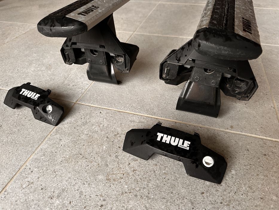 Thule EVO WIngBar 135cm, rapid EVO 5088, stopy 7105. Renault scenic