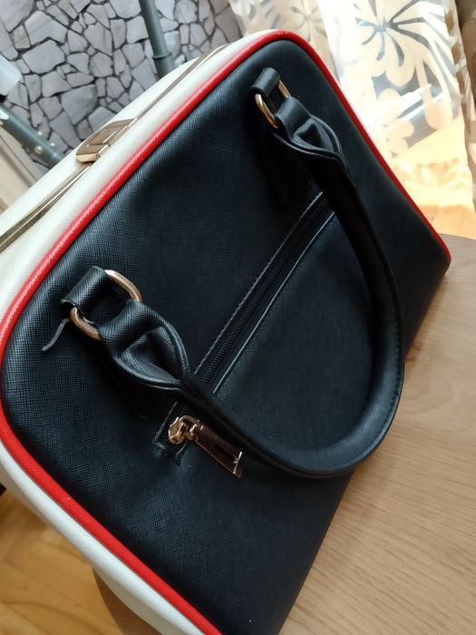 Używana torba na dokumenty Prada