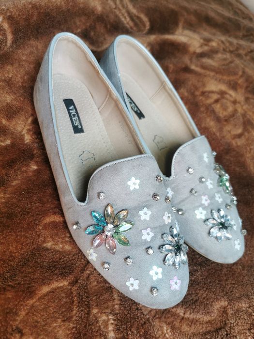 Szare espadryle, mokasyny vices