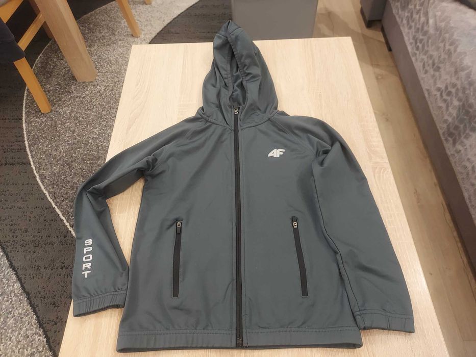 Dres 4f chłopięcy rozmiar 134cm - 140cm