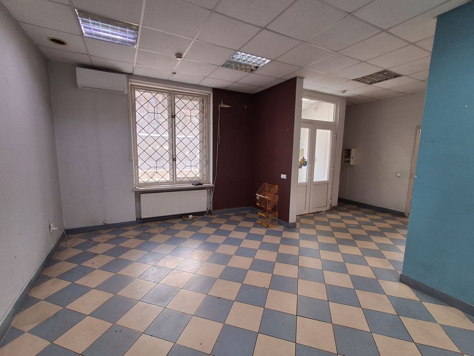 Продаж приміщення  вул Тарнавського