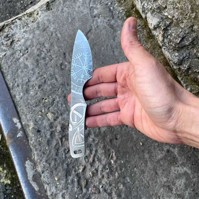 Ніж туристичний БРОДЯГА KN26 + мусат Нож с гравировкой на подарок