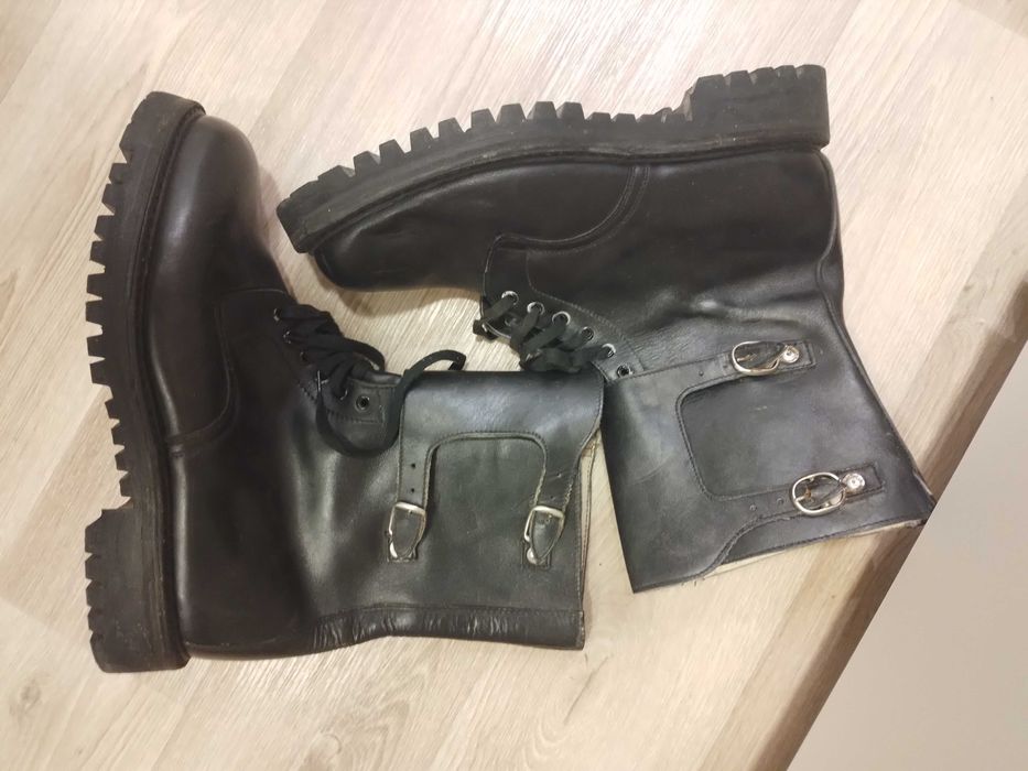 чоловічі черевики - берці