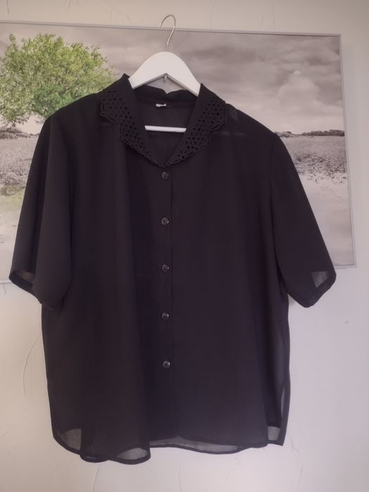 Koszula damska czarna.