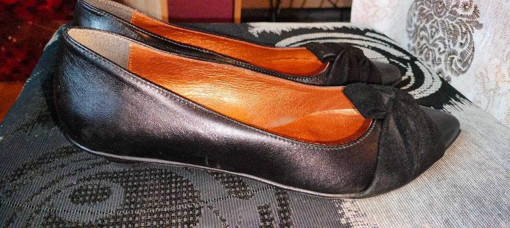 Buty skórzane na obcasiku