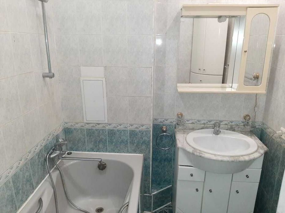Продаж 3-кімнатної квартири, Голосіївський район, проспект Науки 42/1, метро Деміївська.