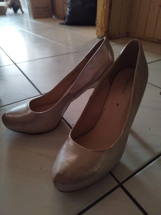 Buty Szpilki perełki