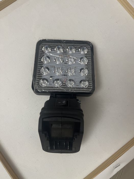 Лампа прожектор DeWalt 16 Led (без акумулятора)