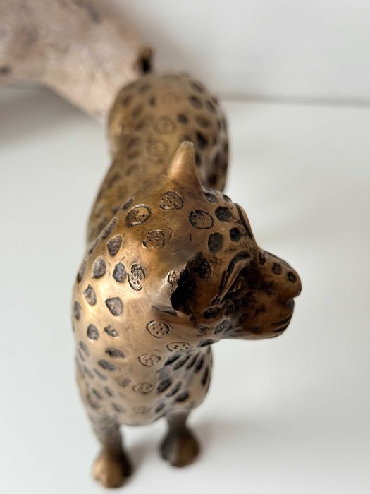 Duża figurka geparda. Figura. Rzeźba. Statuetka. Gepard. Mosiądź.1870g
