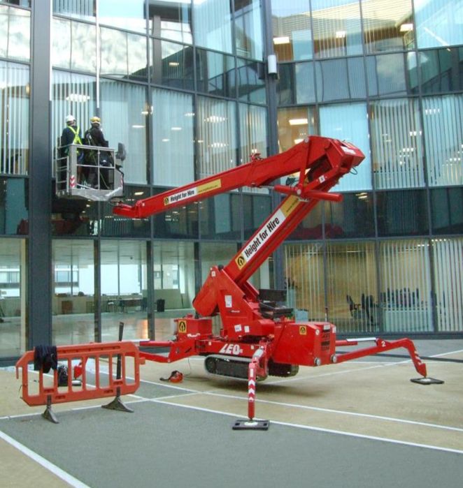 Usługi podnośnikiem koszowym na gąsienicach 23m_ 98cm szerokości pająk