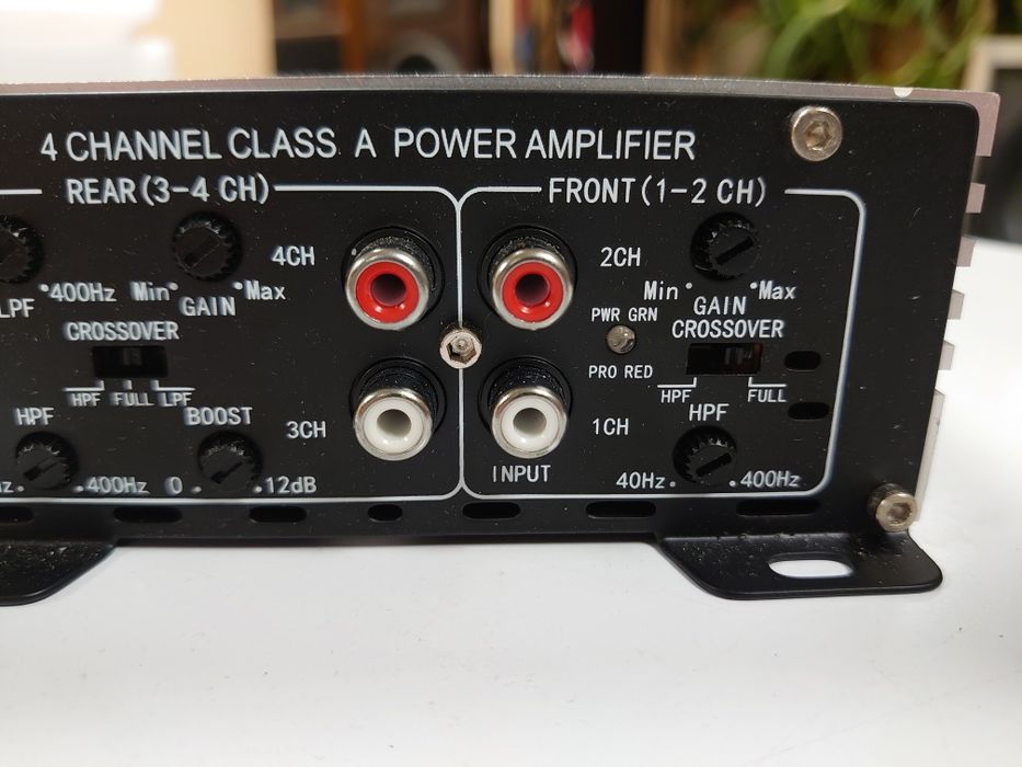 Усилитель автомобильный 4х канальный малогабаритный АВ класса. Новый