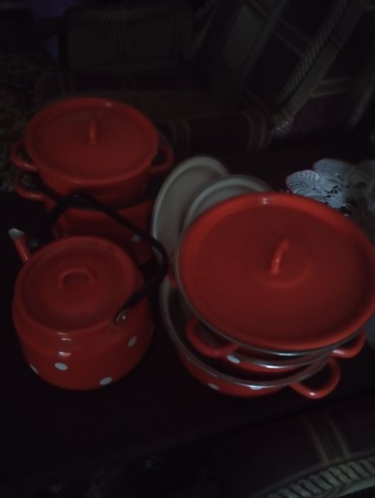 Набор эмалированных кастрюль(5 ши.) + чайник (Б/У, хорошее состояние)