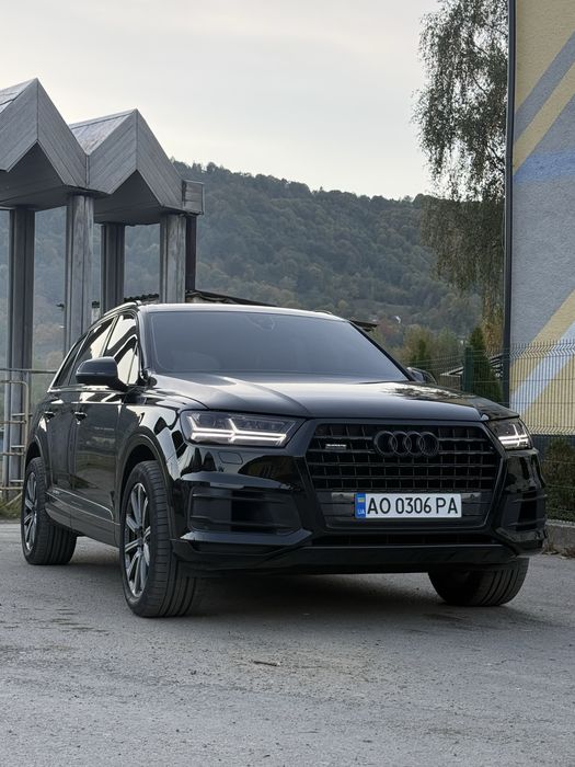 Ауді Q7 4 m 2018року