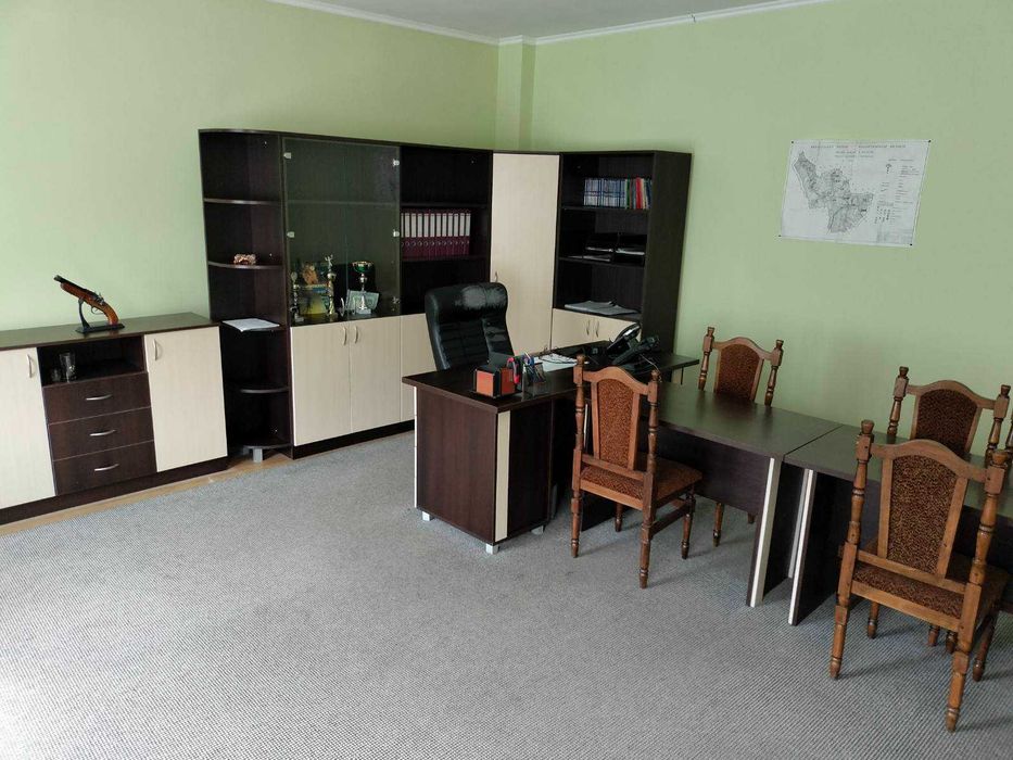 Продається багатофункціональний комплекс будівель у смт. Воловець