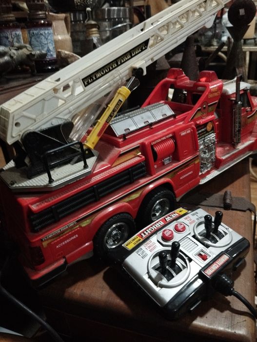 Brinquedo camião dos bombeiros