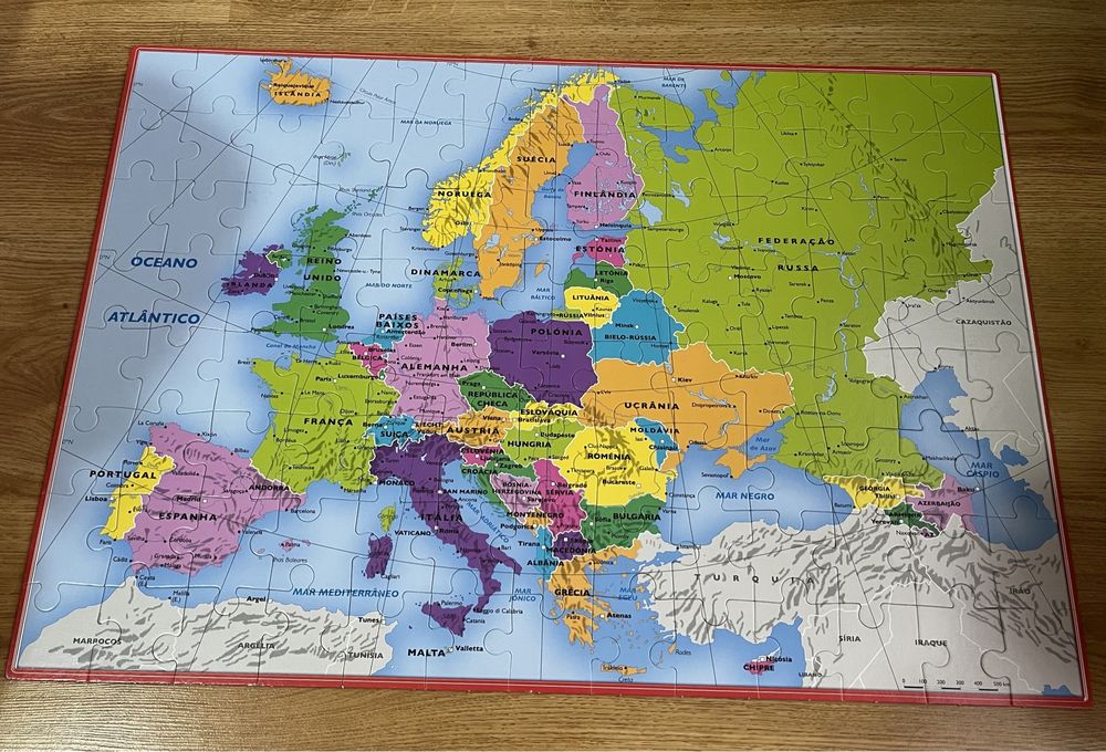 Puzzle geográfico da Europa, da Clementoni