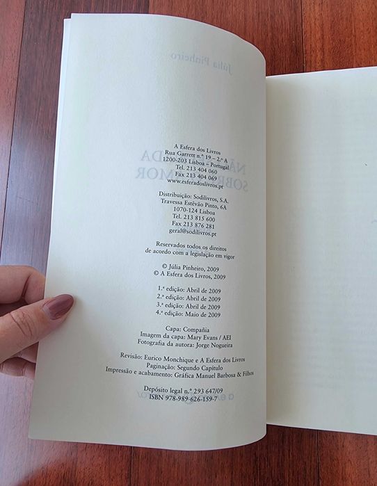 Livro "Não Sei Nada Sobre o Amor" de Júlia Pinheiro