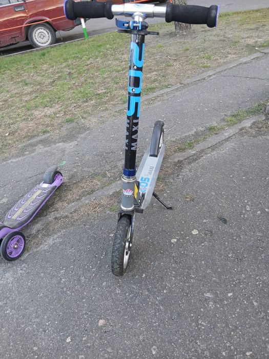 Самокат "Ardis" на надувний колесах.