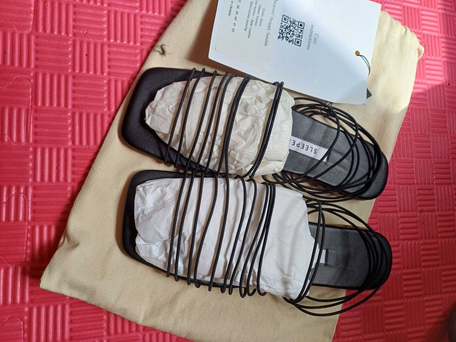 Продам жіночі Strappy Sandals