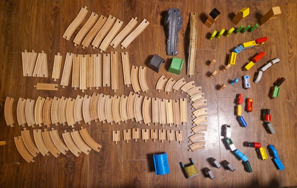 Tory ikea duży zestaw , ponad 130 elementów,  drewniane tory