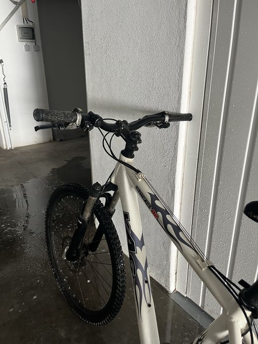 Bicicleta BTT VAG Stealth B2
