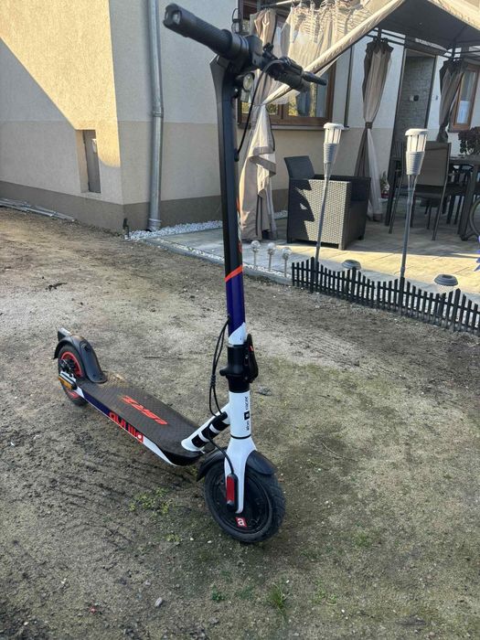 Sprzedam hulajnoge elektryczna aprilia Esrz