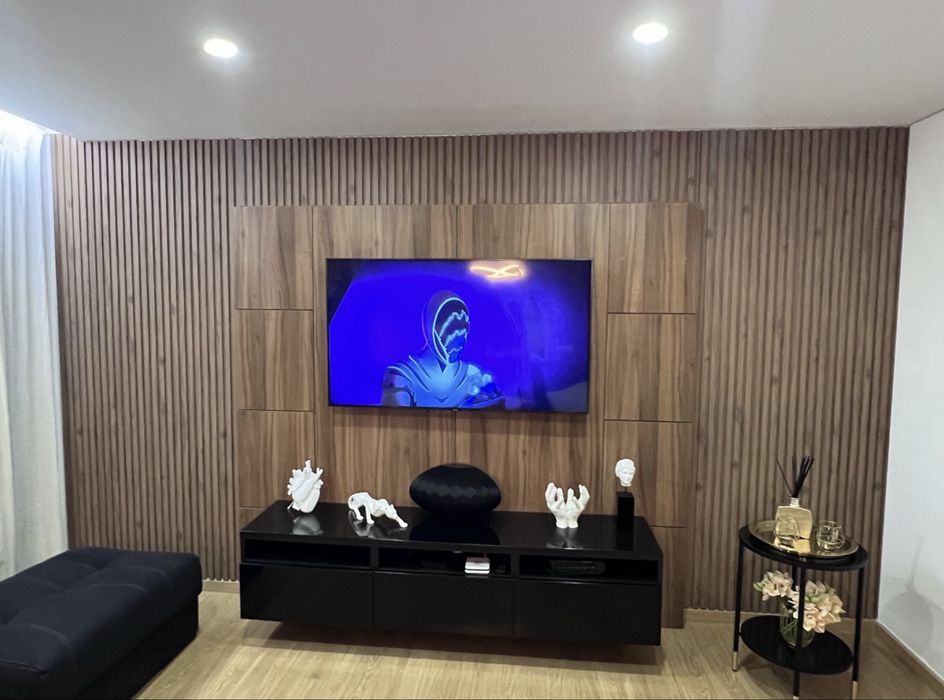 Montagem de Movies, Painéis Ripados, Pinturas.