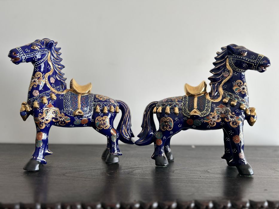 Par de cabalos vintage em ceramica.