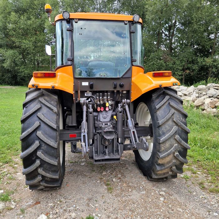 Renault Ares 550 nie Massey Ferguson