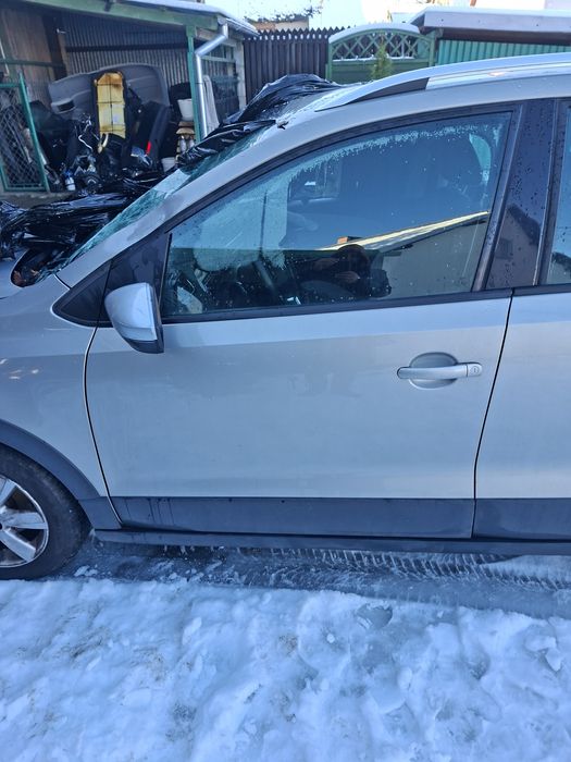 Drzwi błotnik klapa polo 6R