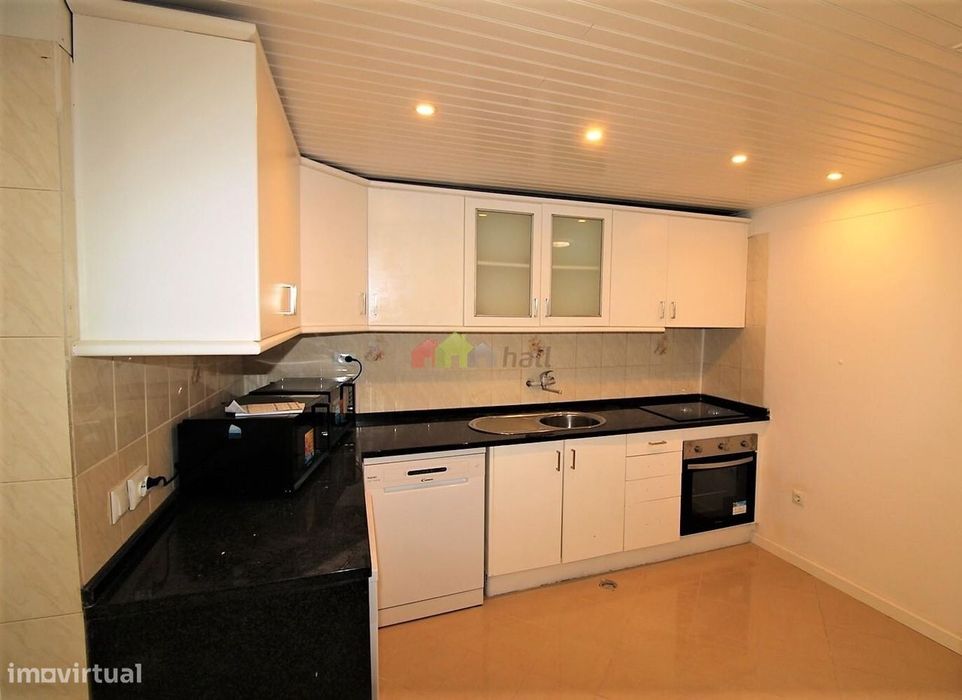 2 Moradias remodeladas para investimento na Ajuda - Lisboa