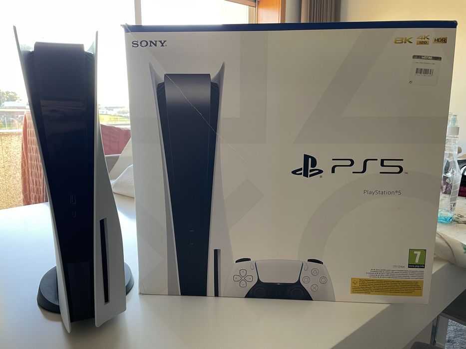 PS5 Versão Disco (Como Nova) + 2 Jogos + Caixa Original