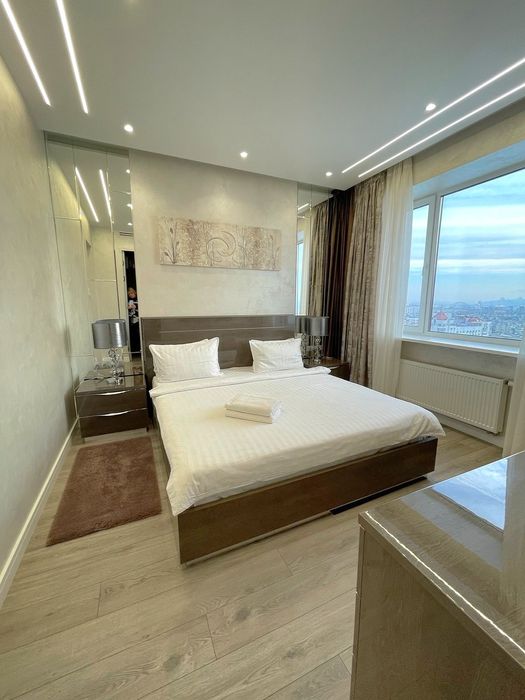 Апартаменты, 22 эт  Вид на Днепр. Панорамные окна в пол. Смарт плаза