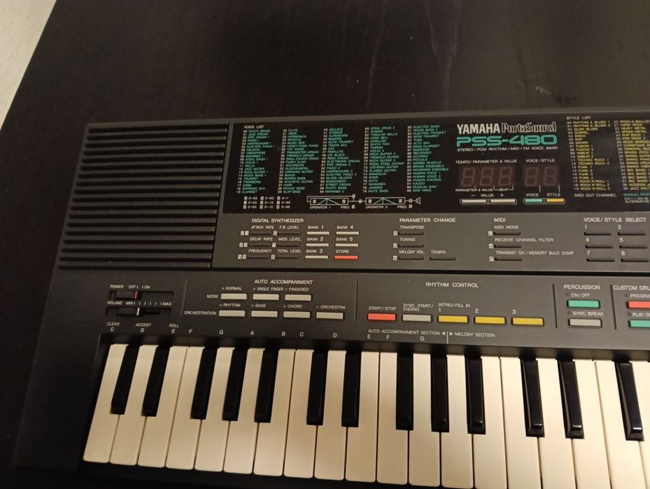 Órgão Yamaha pss-480