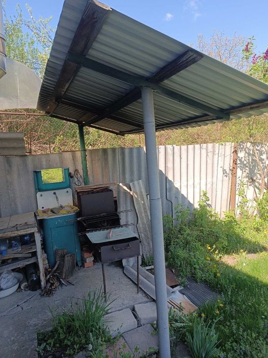 Продаж двох дачних будинків з санвузлом