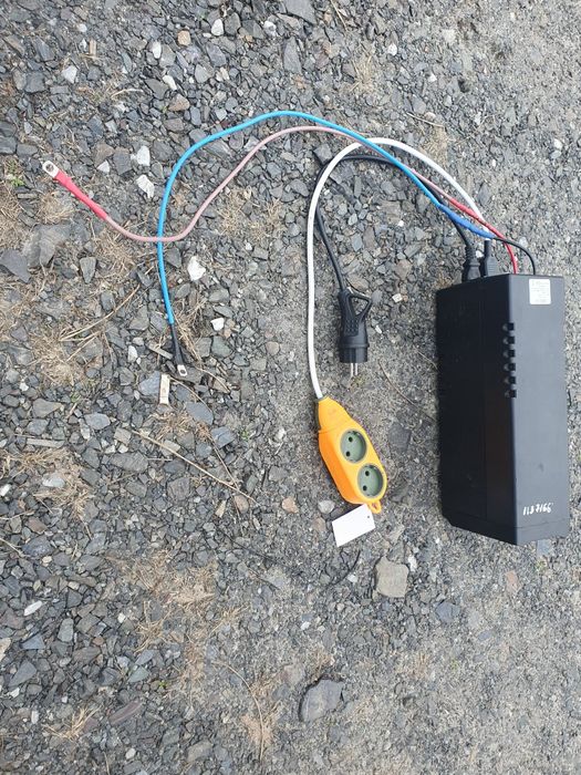 Инвертор 12-220в от автомобильного аккумулятора бесперебойник UPS упс