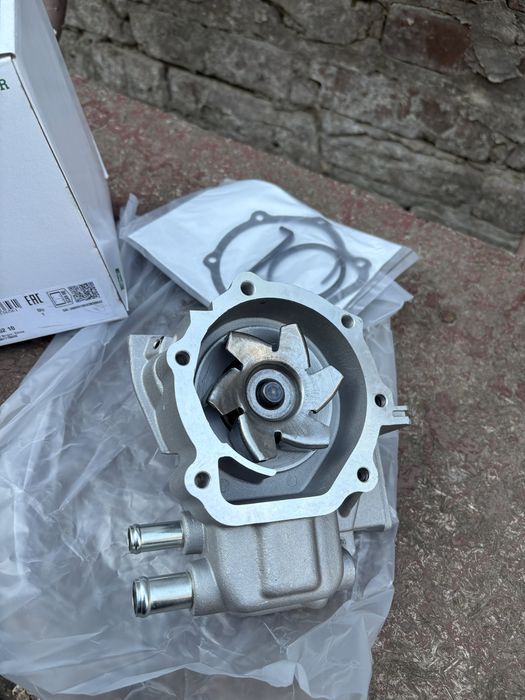 Водяной насос SUBARU