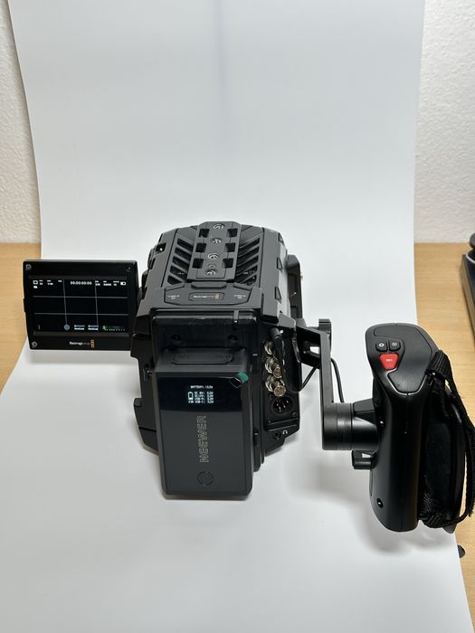 Blackmagic Design URSA Mini Pro 4.6K – Cinema Camera (Canon EF)