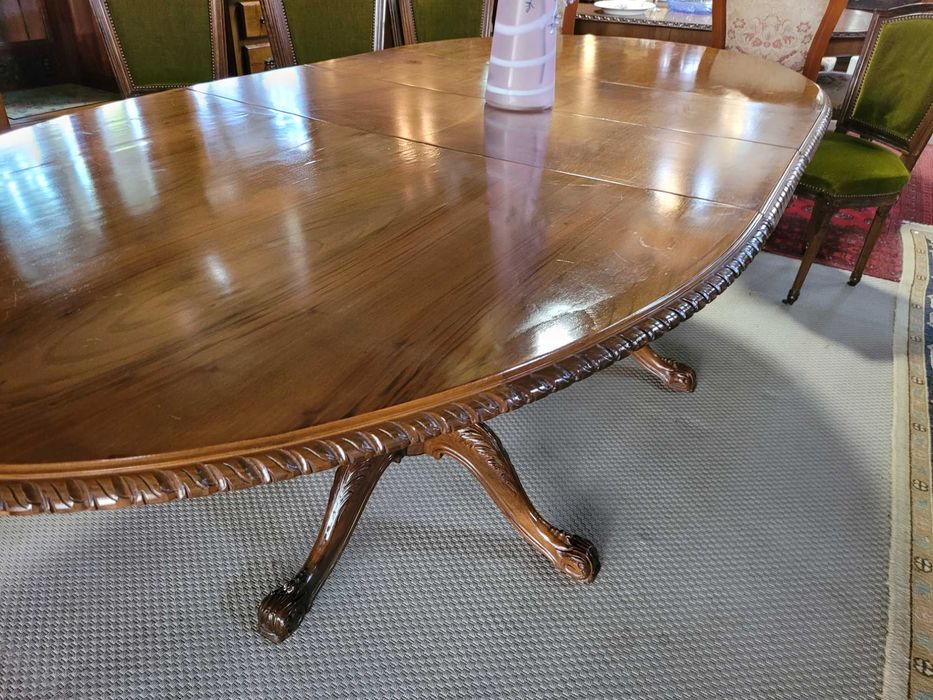 Antique Living Room Table, Extendable – Excellent Condition and Quality64584264466433122