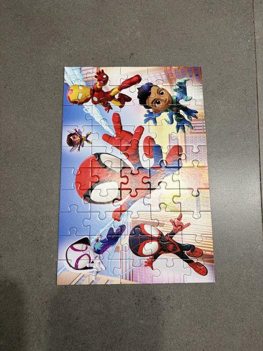 Puzzle 50 elementów Spider Man